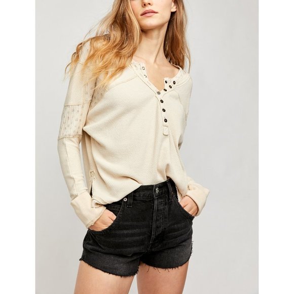 🎉LAST CHANCE🎉 NWT Free People Taliesin Cut Off Short / Washed Black - Picture 2 of 7